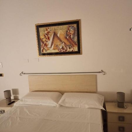 Rooms Center Wolf - Matrimoniale E Comunicanti Matera Exteriér fotografie